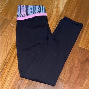 ivivva leggings w/ a reversible waist band
